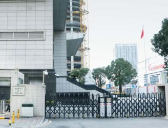 法院智慧通行新模式：自助人证核验